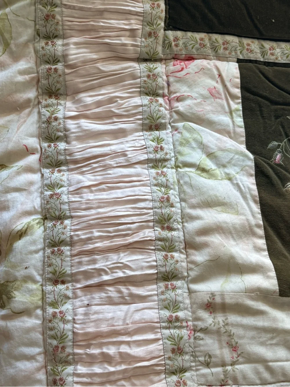 jcpenney Olive Green and Blush Pink Patchwork Quilted Comforter & Shams